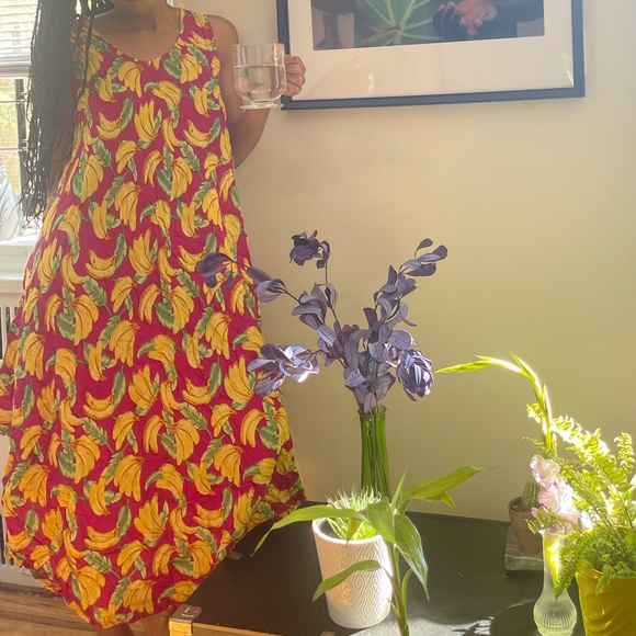 Dresses & Skirts - Banana dress